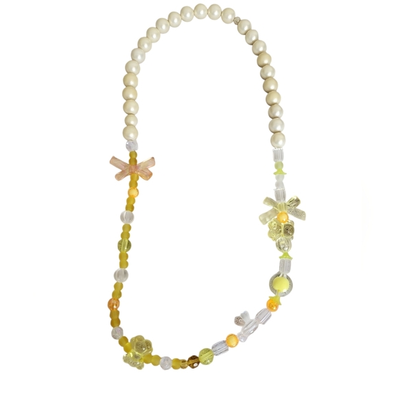 Faux Pearl Coquette Yellow Orange Bear Frosted Glass Clear Barrel Beads Necklace - Picture 2 of 9